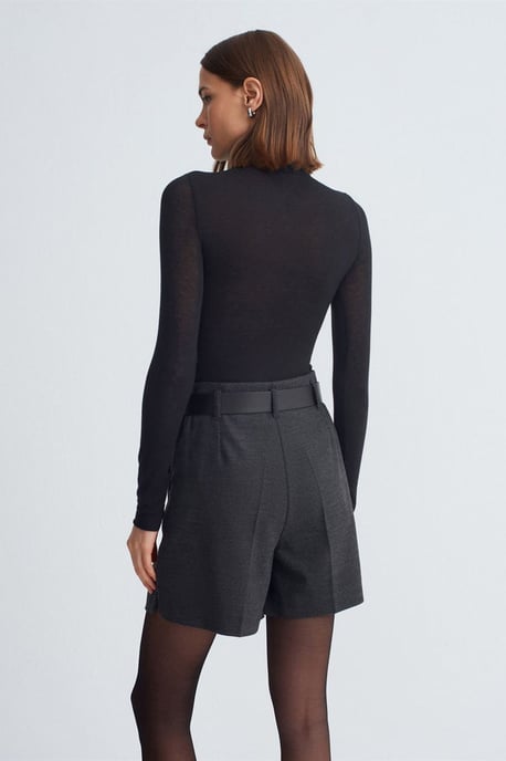 Hochtaillierte, bundelastische, weitgeschnittene Tailor-Shorts - Image 3