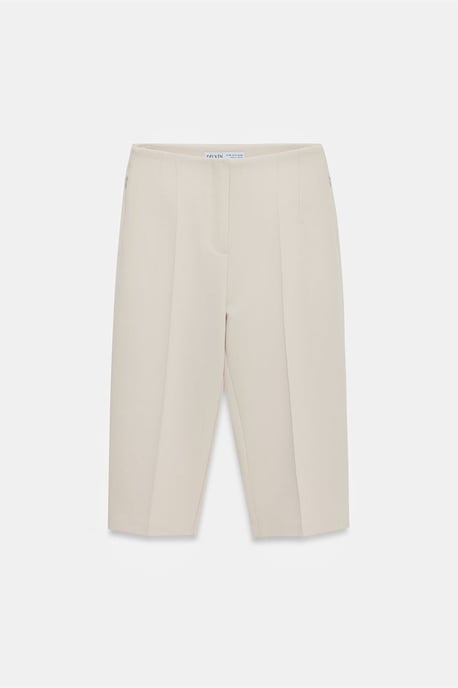 Hochbundige gerade Capri-Shorts mit Schlitz - Image 5