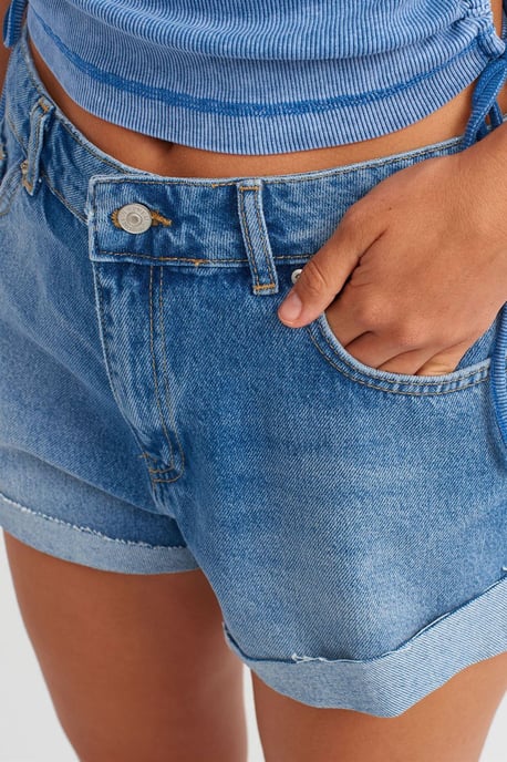Hochgeschnittene Baumwoll-Denim-Shorts - Image 4