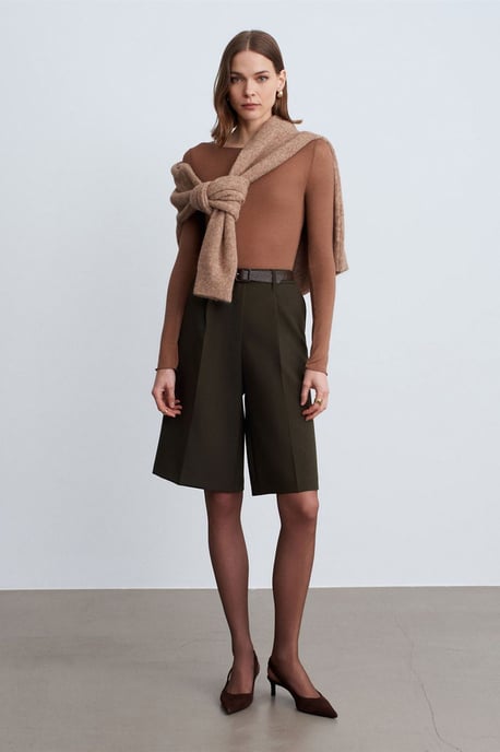 Hochtaillierte Breite-Shorts mit Gürtel - Image 2