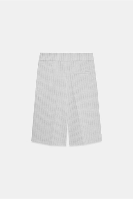 Hochgeschnittene gestreifte maßgeschneiderte Shorts mit Gürtel - Image 6