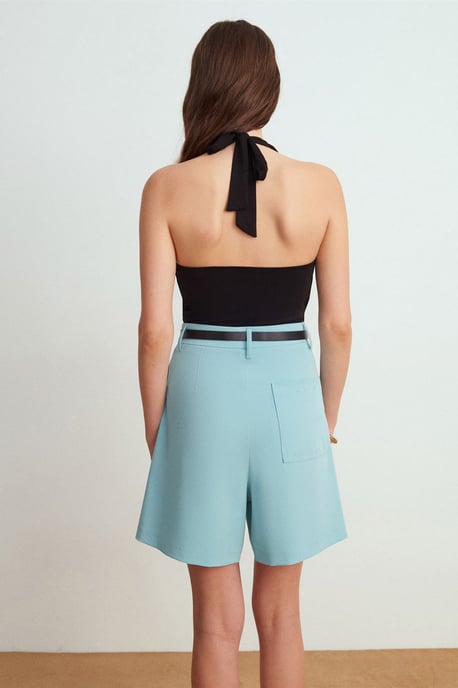 Hoch taillierte weite Shorts - Image 3