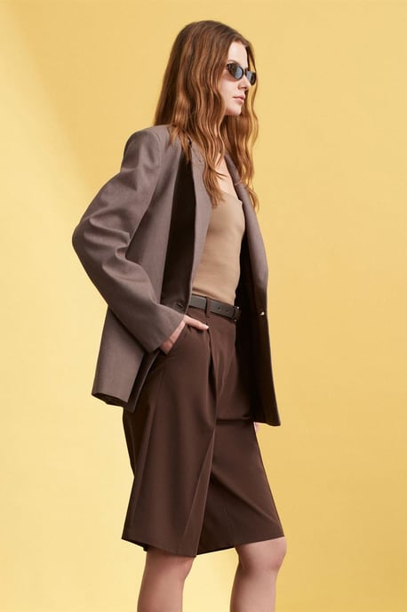 Hoch taillierte weite Shorts - Image 4