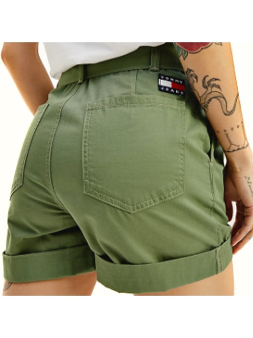 Tommy Jeans Damenshorts mit Gürtel mit Aufnäher - Image 3
