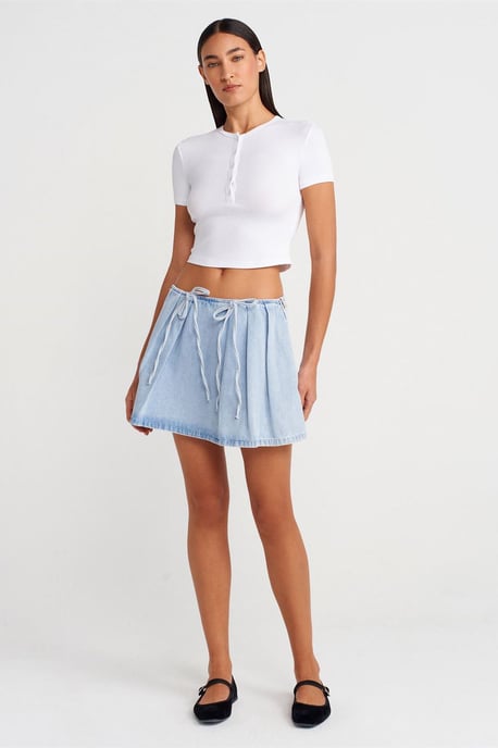 Baumwoll-Denim Mini A-Linien-Rock mit Schleifendetail - Image 1