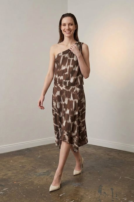 Asymmetrisches Satinblusen- und Midikleid-Set - Image 2