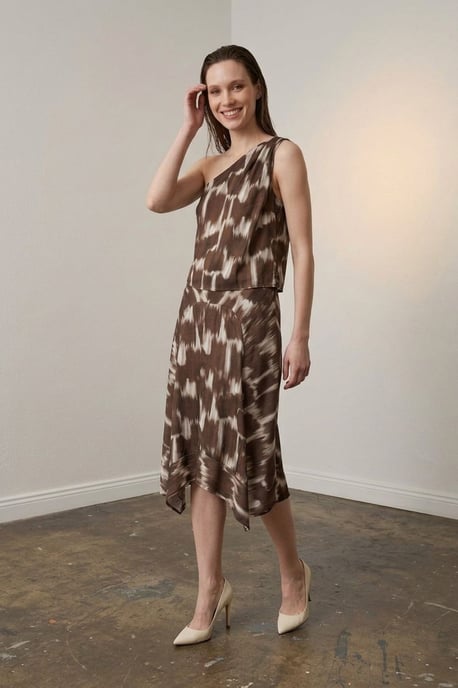 Asymmetrisches Satinblusen- und Midikleid-Set - Image 3