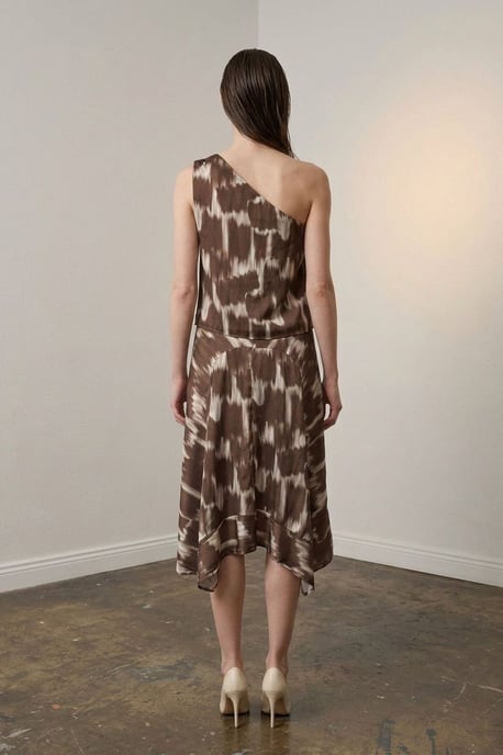Asymmetrisches Satinblusen- und Midikleid-Set - Image 6