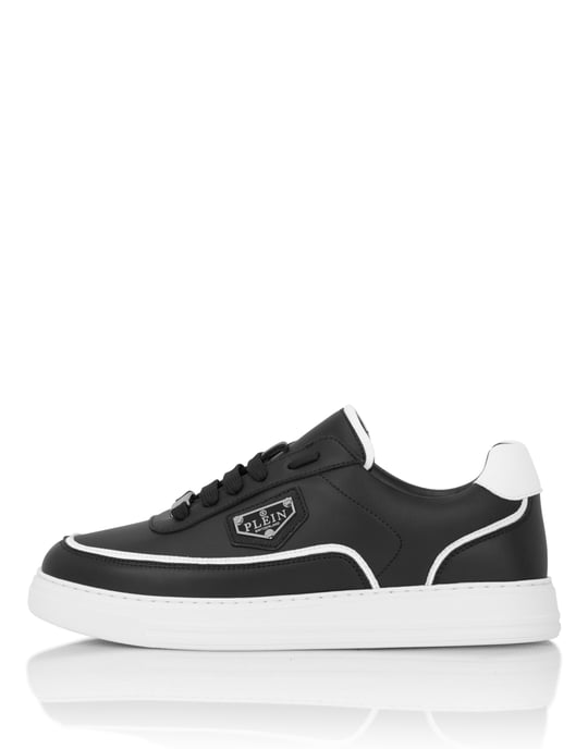 Low-Top Sneakers Triangle - Image 4