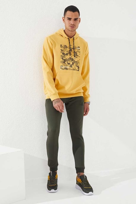 Herren Kapuzenpullover mit Camouflage-Print - Image 2