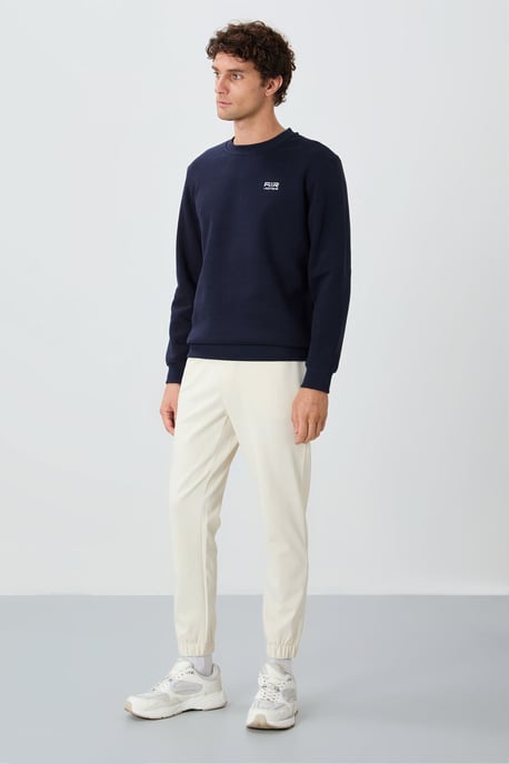 Herren Sweatshirt mit regulärer Passform und Rundhalsausschnitt - Image 2