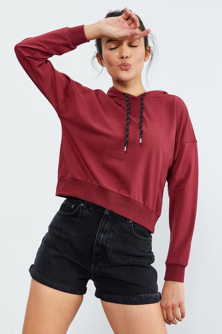 Lässiges Kapuzensweatshirt mit Bindegürtel - Image 3