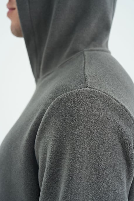 Herren Hoodie mit bedrucktem Logo - Image 3