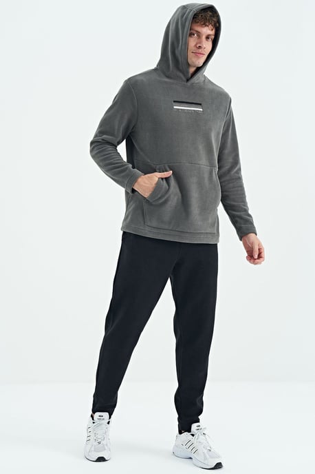 Herren Hoodie mit bedrucktem Logo - Image 6
