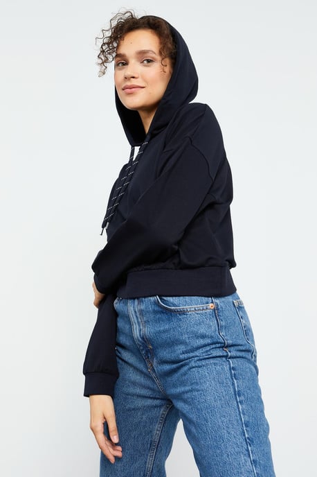 Lässiges Kapuzensweatshirt mit Bindeband-Detail - Image 3