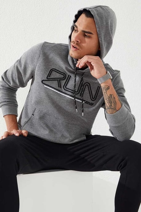 Herren Kapuzenpullover mit Logo-Print - Image 6
