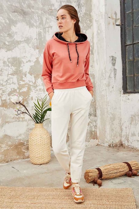 Lässiges Kapuzensweatshirt mit Bindegürtel - Image 3