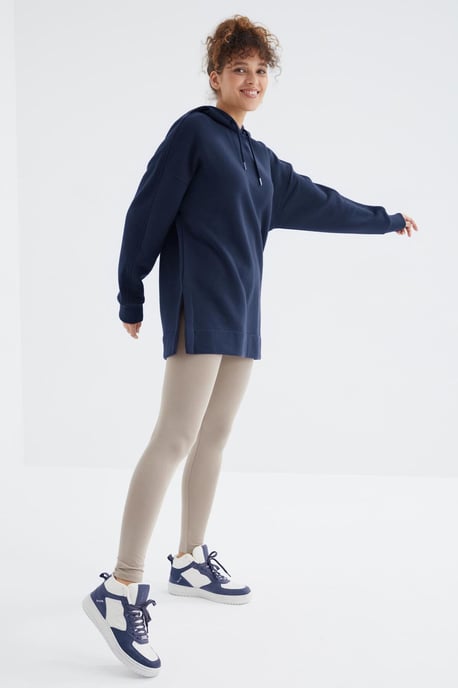 Übermaß Kapuzenpullover mit Tasche - Image 2