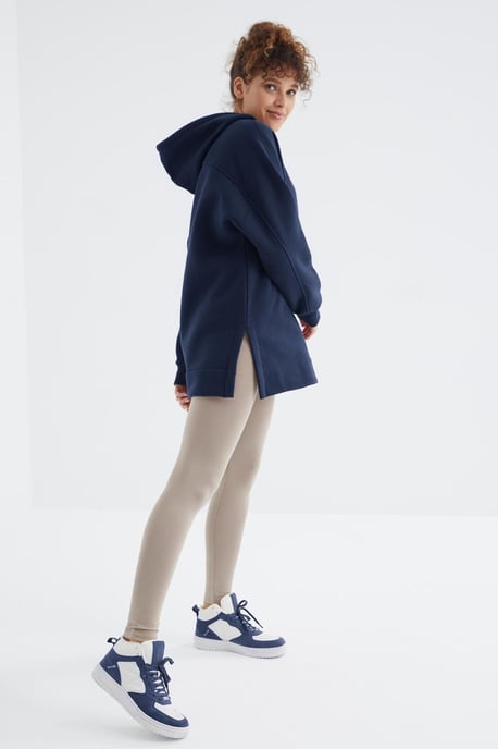 Übermaß Kapuzenpullover mit Tasche - Image 4