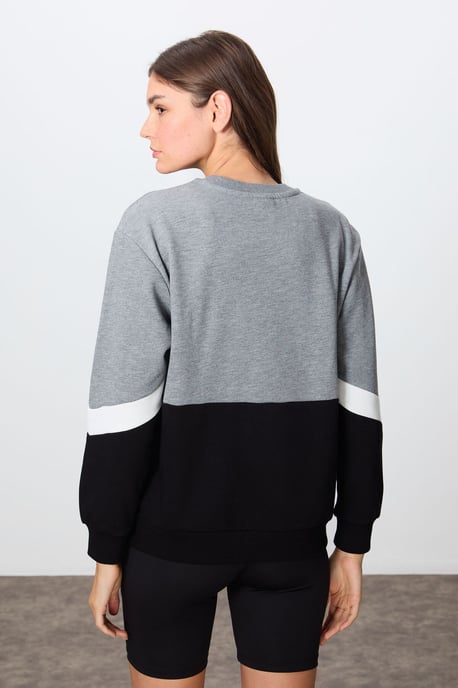 Übergroßes, farbblockiertes Sweatshirt mit Rundhalsausschnitt - Image 5