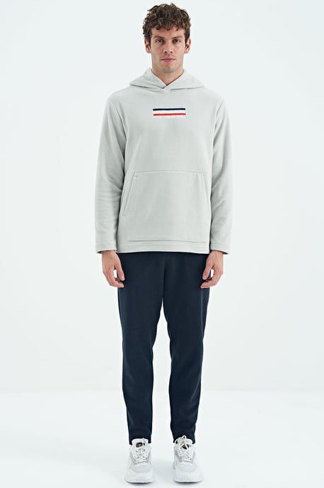 Herren Hoodie mit bedrucktem Logo - Image 3