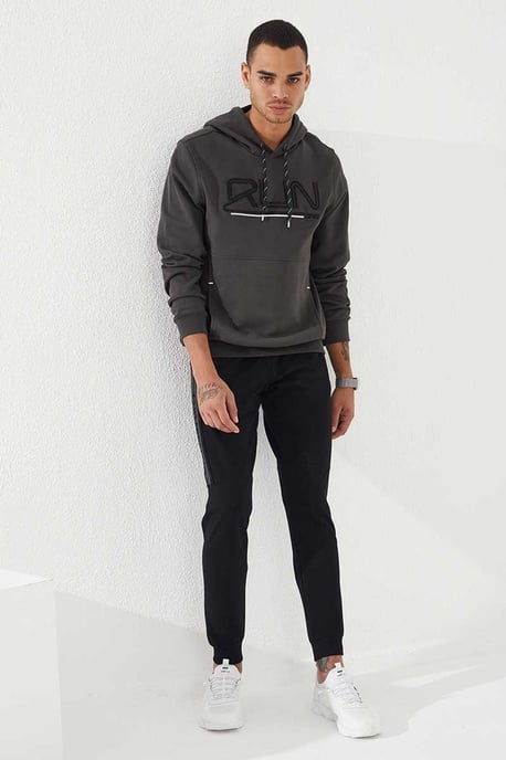 Herren Hoodie mit Logo-Druck - Image 2