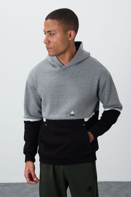Herren Kapuzenpullover mit Farbblockierung - Image 4