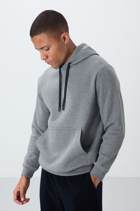 Herren einfarbiger Kapuzenpullover mit Tasche - Image 3