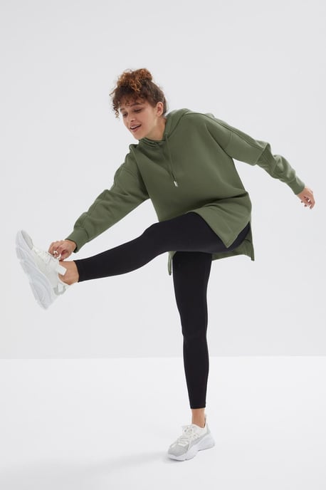 Übermaß Kapuzenpullover mit Tasche - Image 4
