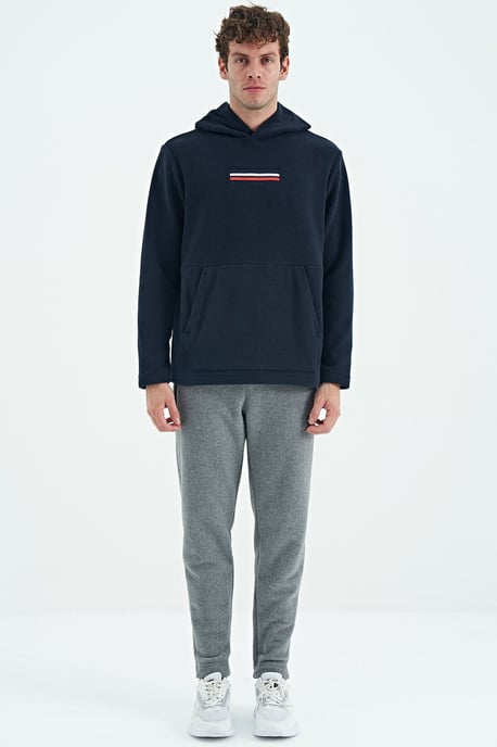 Herren Hoodie mit bedrucktem Logo - Image 2