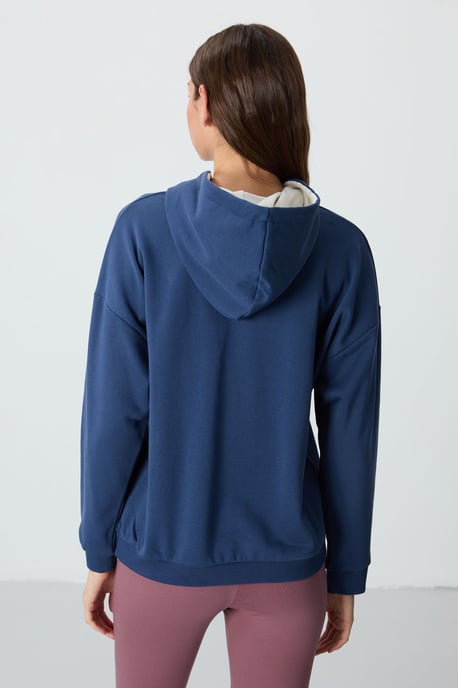 Oversized Kapuzenpullover mit Tasche - Image 6