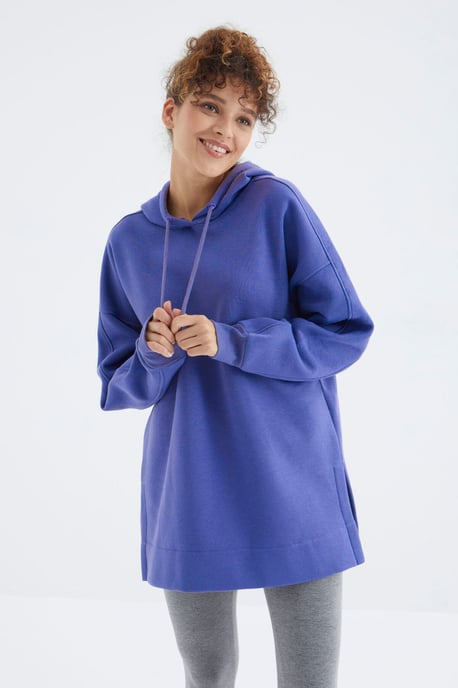 Übergroßer Kapuzenpullover mit Tasche - Image 2