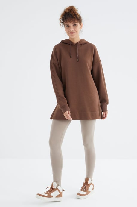 Übergrößiger Kapuzenpullover mit Tasche - Image 2