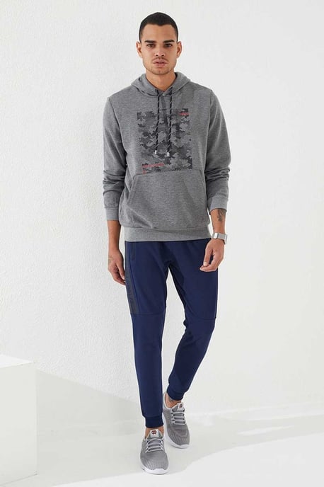 Herren Kapuzenpullover mit Camouflage-Muster - Image 2