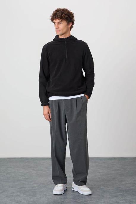 Herren Farbblockiertes Halbzip-Plüsch-Sweatshirt - Image 1