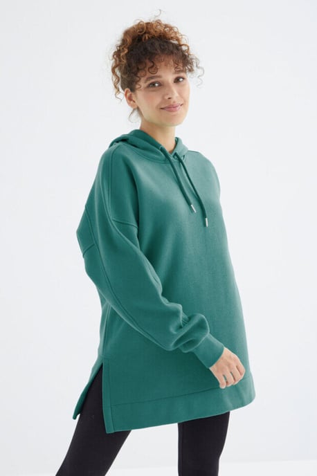 Übergrößiger Kapuzenpullover mit Tasche - Image 4