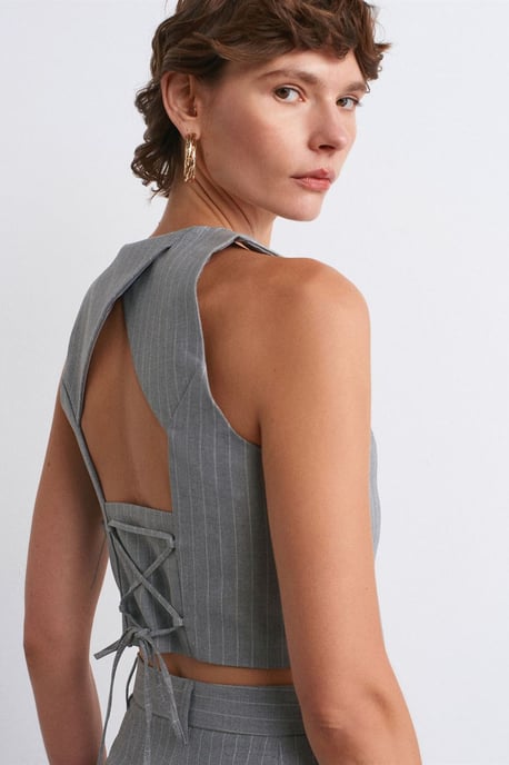 Gestreifter Damen-Cropped-Weste - Image 2