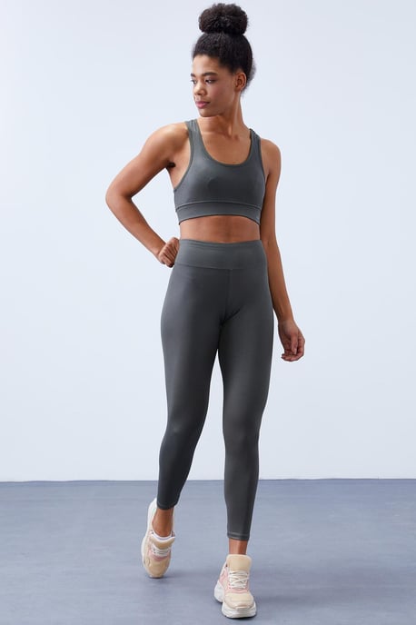 Ärmelloses Aktiveset mit Hochtaillierten Leggings - Image 5
