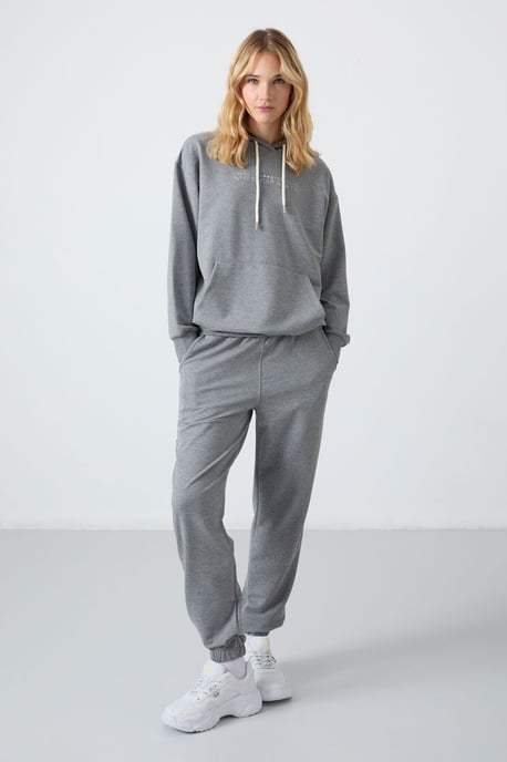Übergroßer Kapuzenpullover- und Hosenanzug - Image 1