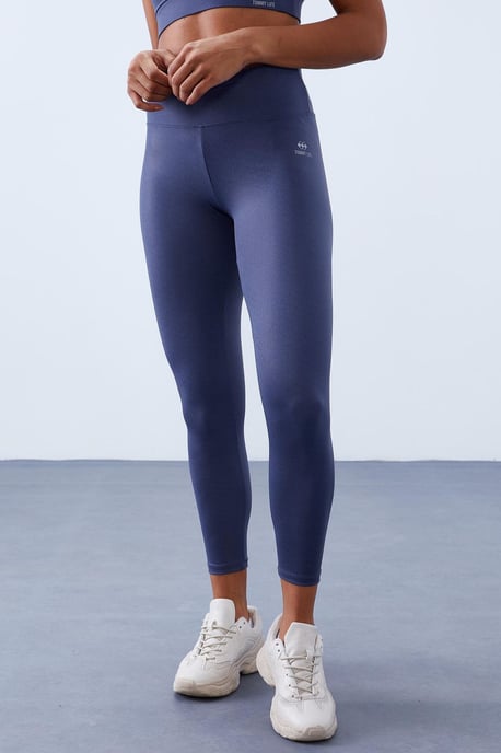 Ärmelloses Aktiveset mit Hochtaillierten Leggings - Image 4