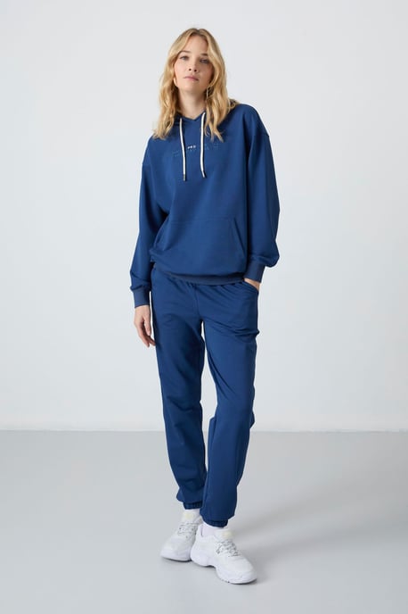 Überdimensionales Kapuzen-Sweatshirt und Hosen-Set - Image 1
