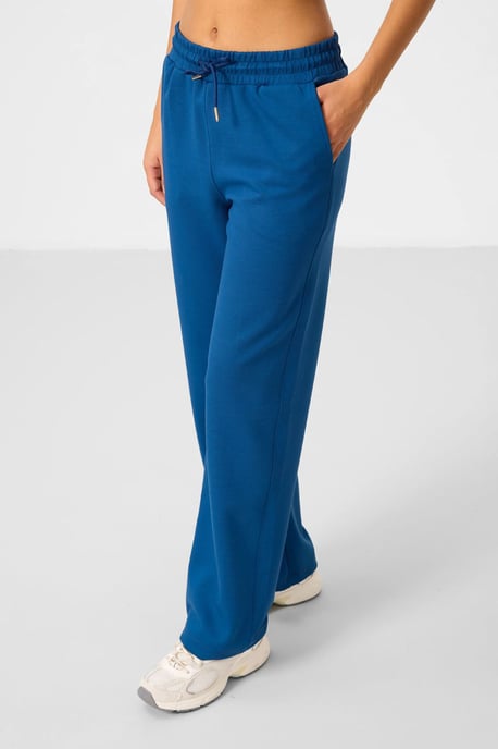 Oversized Kapuzenpullover und weit geschnittene Hosen Set - Image 6