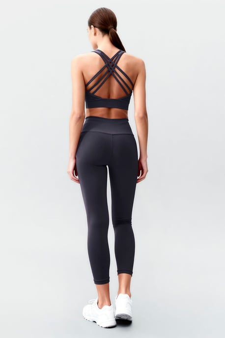 Ärmelloses Sportset mit Leggings - Image 6