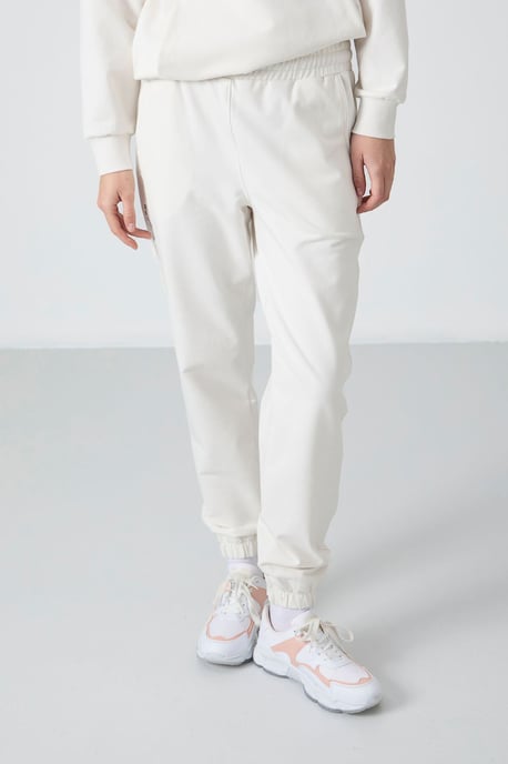 Übergroßes Kapuzen-Sweatshirt- und Hosen-Set - Image 4