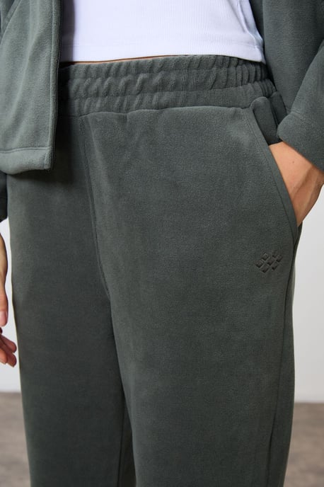 Oversized Kapuzenpullover mit Reißverschluss und Jogginganzug-Set - Image 6
