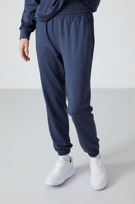 Oversized Kapuzenpullover- und Hosen-Set - Image 4
