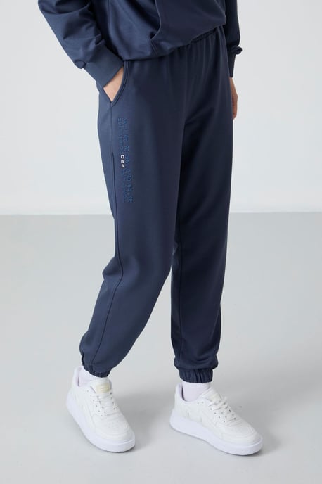 Oversized Kapuzenpullover- und Hosen-Set - Image 6