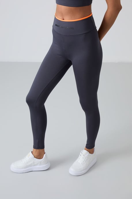 Bodenloses Slim-Fit Aktiv-Set - Image 5