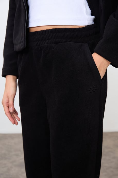 Oversized Kapuzenpullover mit Reißverschluss und Jogginganzug Set - Image 6