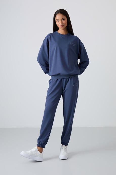 Übergroßes Sweatshirt und Set mit elastischen Hosen - Image 5
